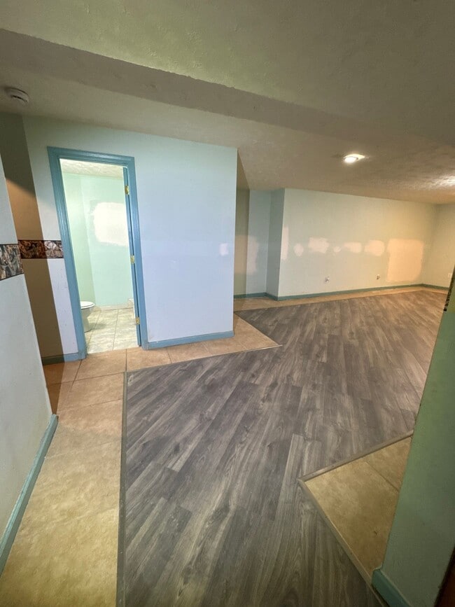 Building Photo - 4402 Dellafay Dr