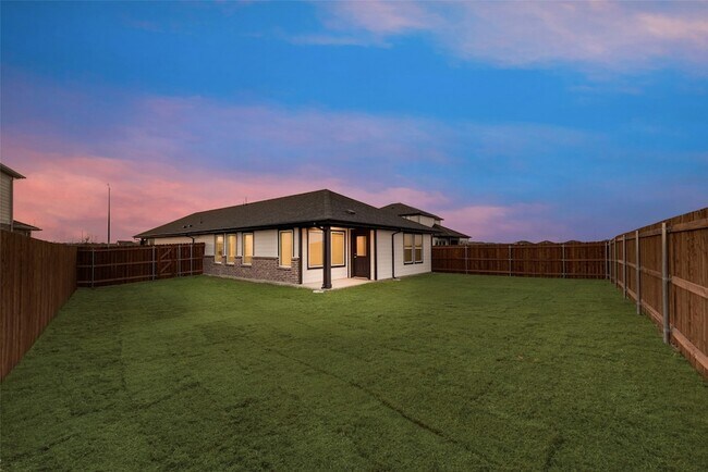 Building Photo - 1444 Twin Frks Dr