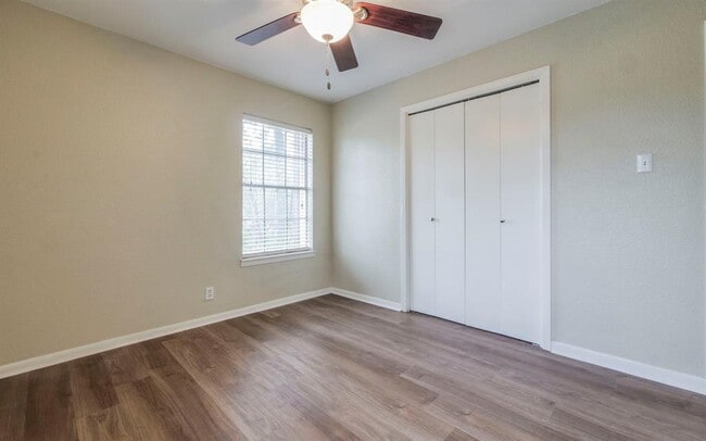 Building Photo - 106 Grand Canyon Dr