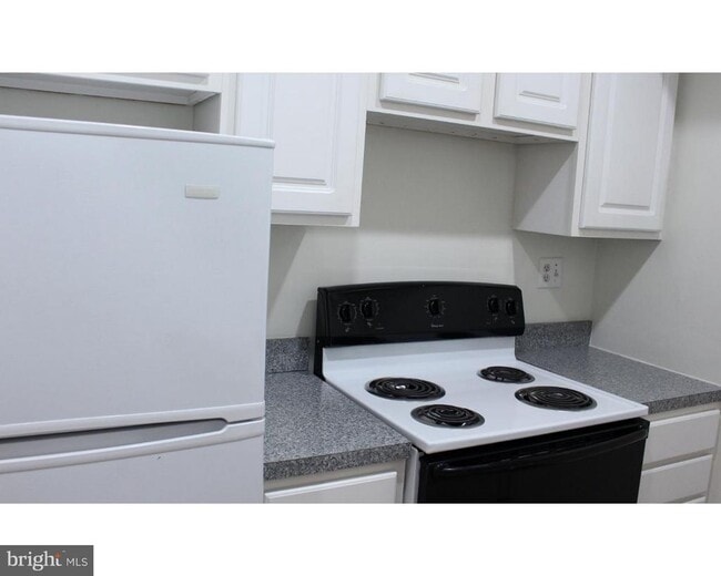 Building Photo - 2031 South St