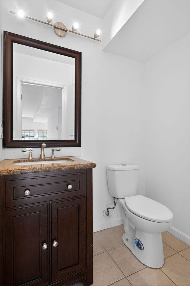 Building Photo - 7920 Temple Hill Rd