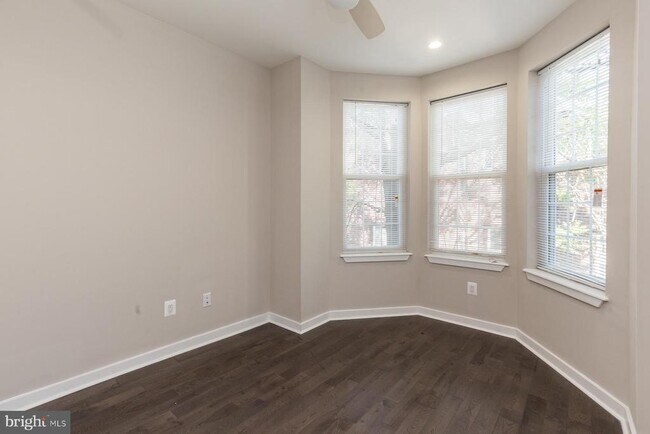 Building Photo - 237 S 45th St