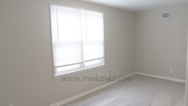 Building Photo - 3141 E Barker Cir