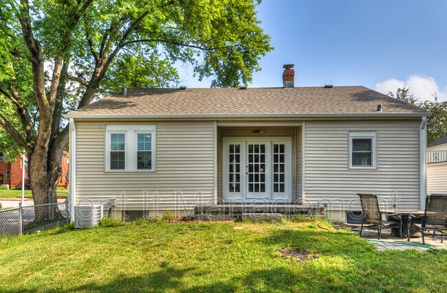 Building Photo - 6029 Poppleton Ave