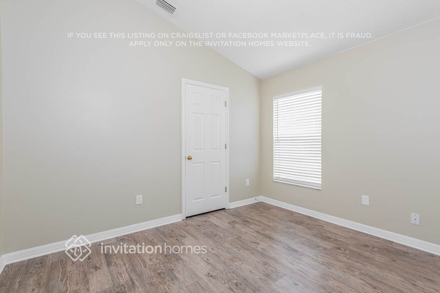 Building Photo - 1433 Hemingway Blvd
