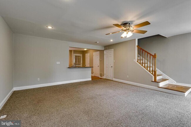 Building Photo - 1663 Hart Ct