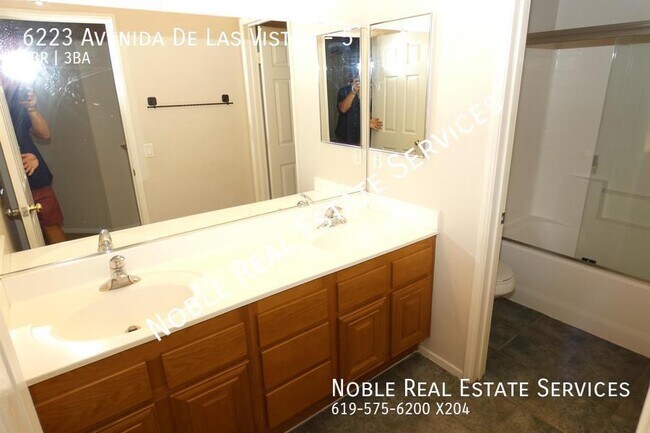 Building Photo - 6223 Avenida De Las Vistas