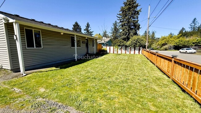 Building Photo - Beautifully Remodeled Home in Near Powell ...