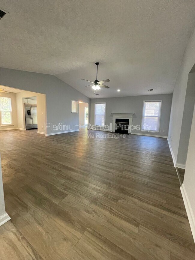 Building Photo - 1630 Creek Crossing SE