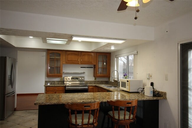 Building Photo - 458 Woodrail Dr