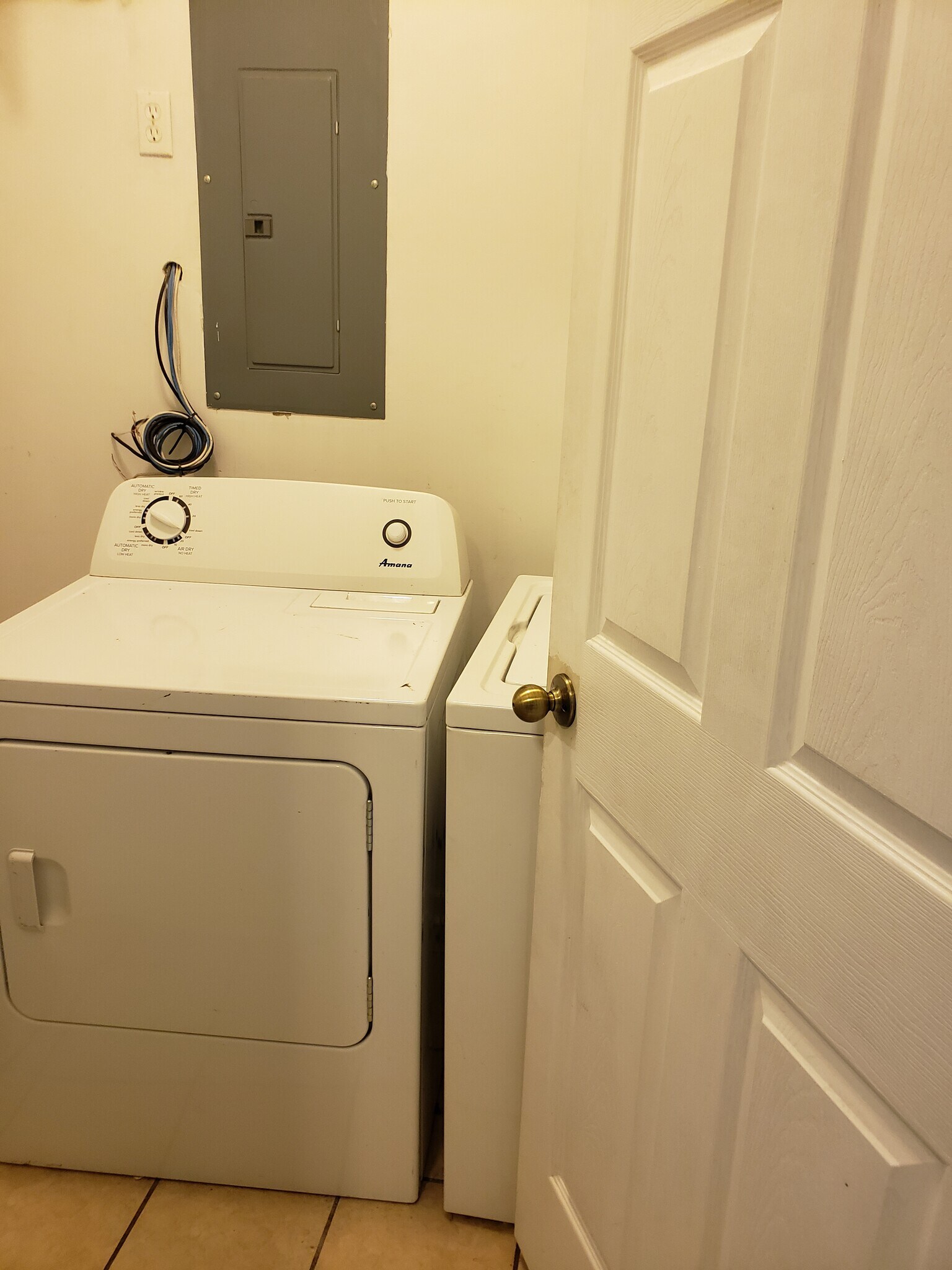 Building Photo - 2322 Guilford Ave