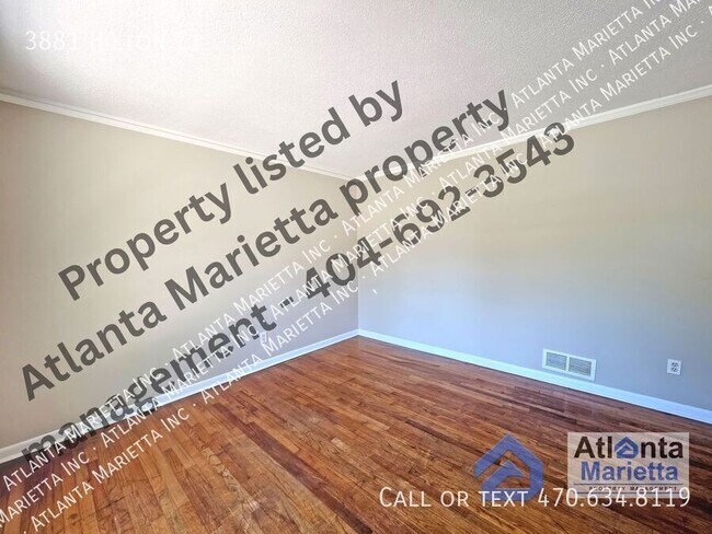 Building Photo - 3881 Hilton Ct