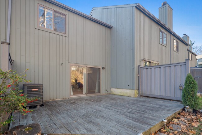 Building Photo - 123 Old Belden Hill Rd