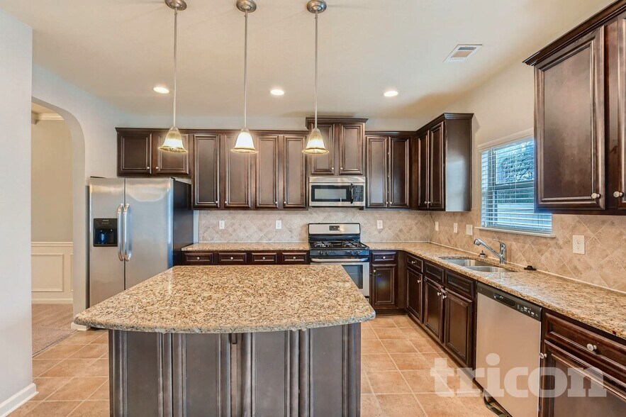 Building Photo - 3608 Pickeral St