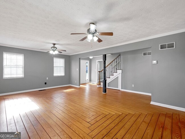 Building Photo - 410 Invector Ct