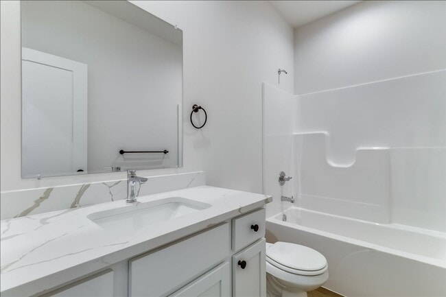 Building Photo - Beautiful Three Bedroom, Two Bathroom - Falcon Falls