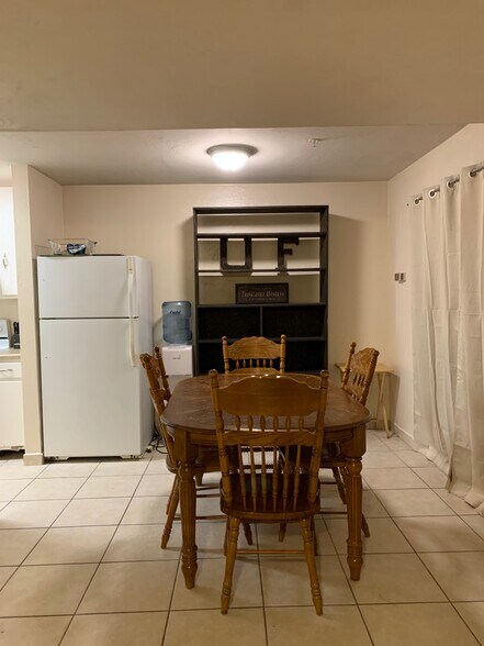 Building Photo - 2360 SW Archer Rd