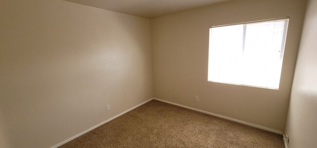 Building Photo - Beautiful Single Story Summerlin Home on a corner lot.