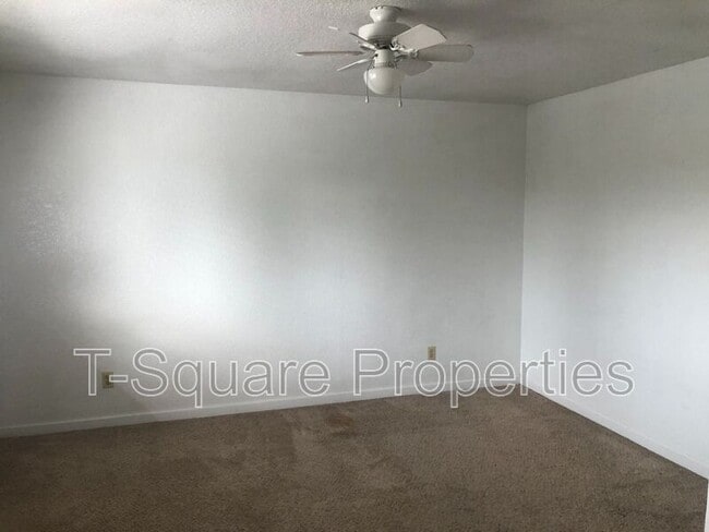 Building Photo - 7125 Rainier Dr