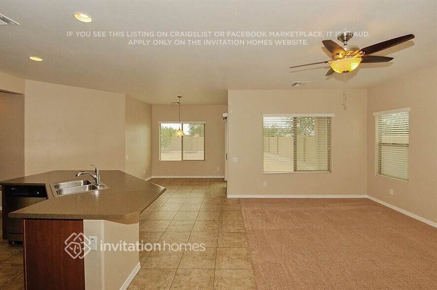 Building Photo - 11037 E Santino Ave