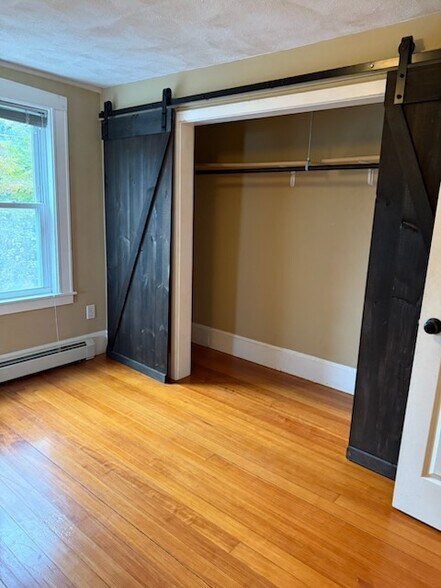 Building Photo - 106 Rockland St