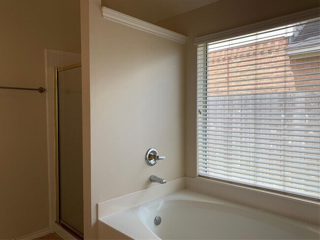 Building Photo - 3023 Aspen Ln