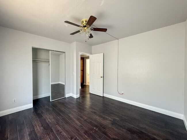 Building Photo - 73407 Sunnyvale Dr