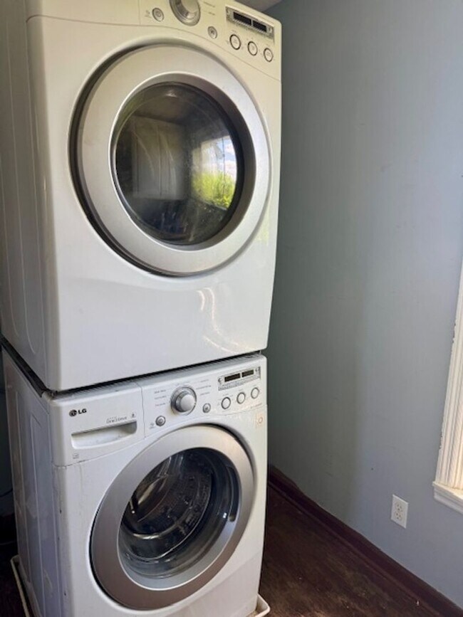 Building Photo - Charming 3BR House in Madisonville