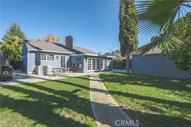 Building Photo - 20852 Kittridge St