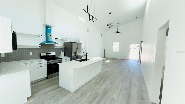 Building Photo - 7626 Cypress Dr