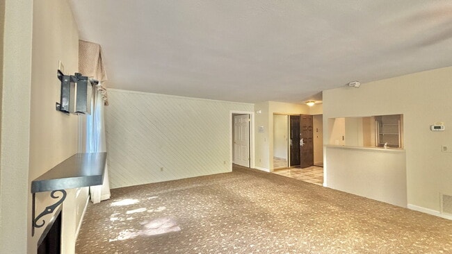 Building Photo - Scenic and Serene Rentals in Ramona