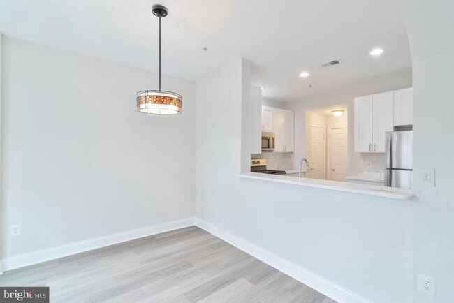 Building Photo - 21174 Domain Terrace