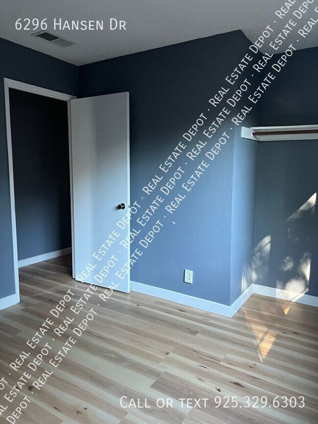 Building Photo - 6296 Hansen Dr