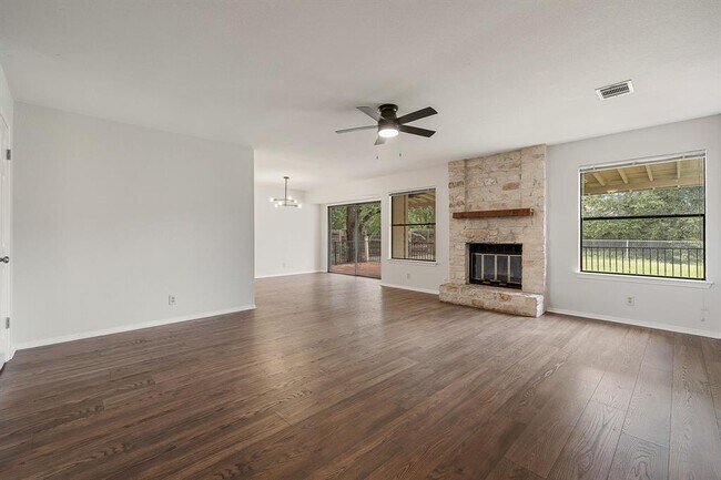 Building Photo - 8905 Bridgewood Trail