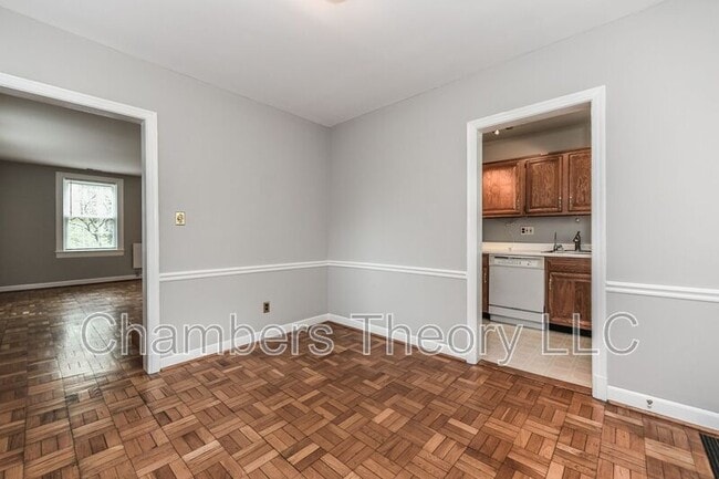Building Photo - 1501 S Edgewood St