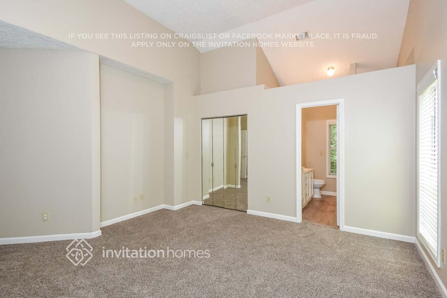 Building Photo - 2041 Stone Forest Dr