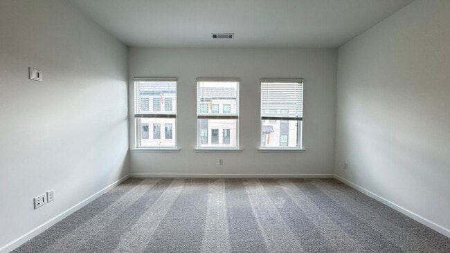 Building Photo - 55 Peeples Dr