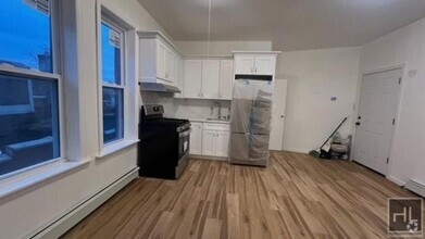 Building Photo - 2 bedroom in BROOKLYN NY 11203