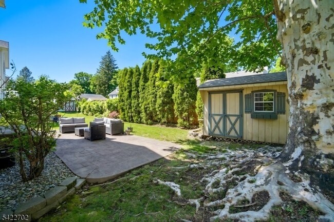 Building Photo - 21 Grove St