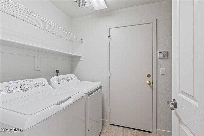 Building Photo - 8875 E Conquistadores Dr