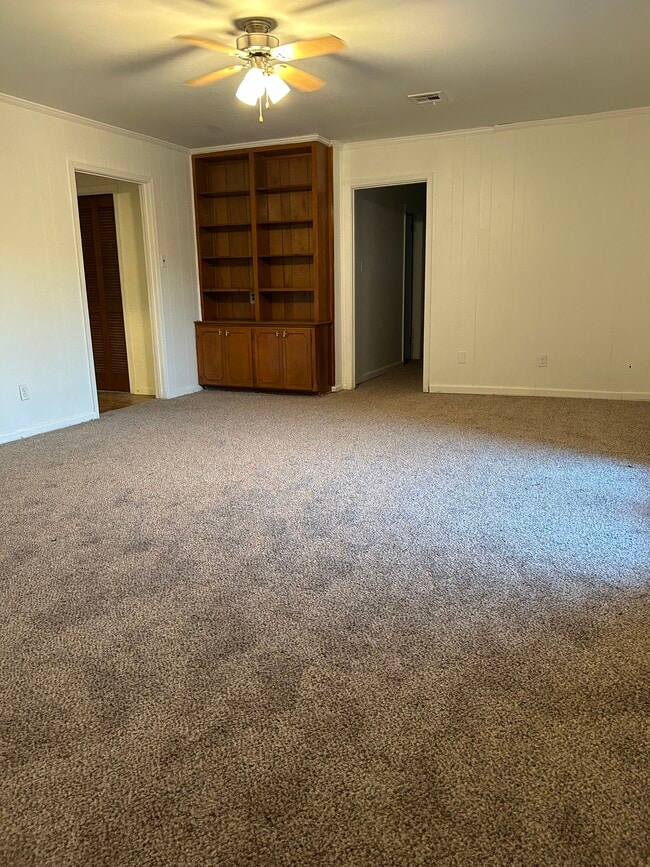 Building Photo - 3737 Hunting Creek Rd