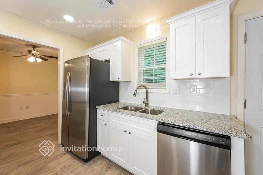 Building Photo - 612 Brighton Dr NW