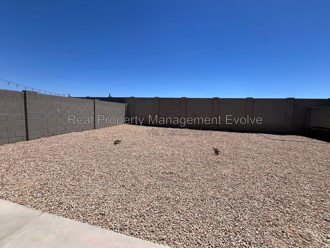Building Photo - 4617 S 108th Ave