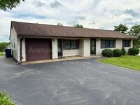 Building Photo - 608 Connie Ln