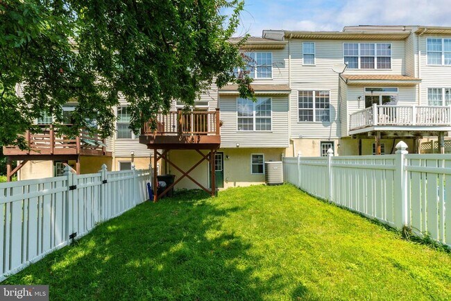 Building Photo - 307 Thyme Ln