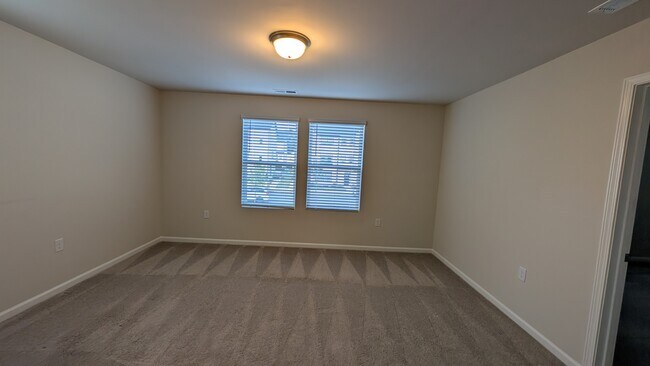 Building Photo - 418 Diversity Wy