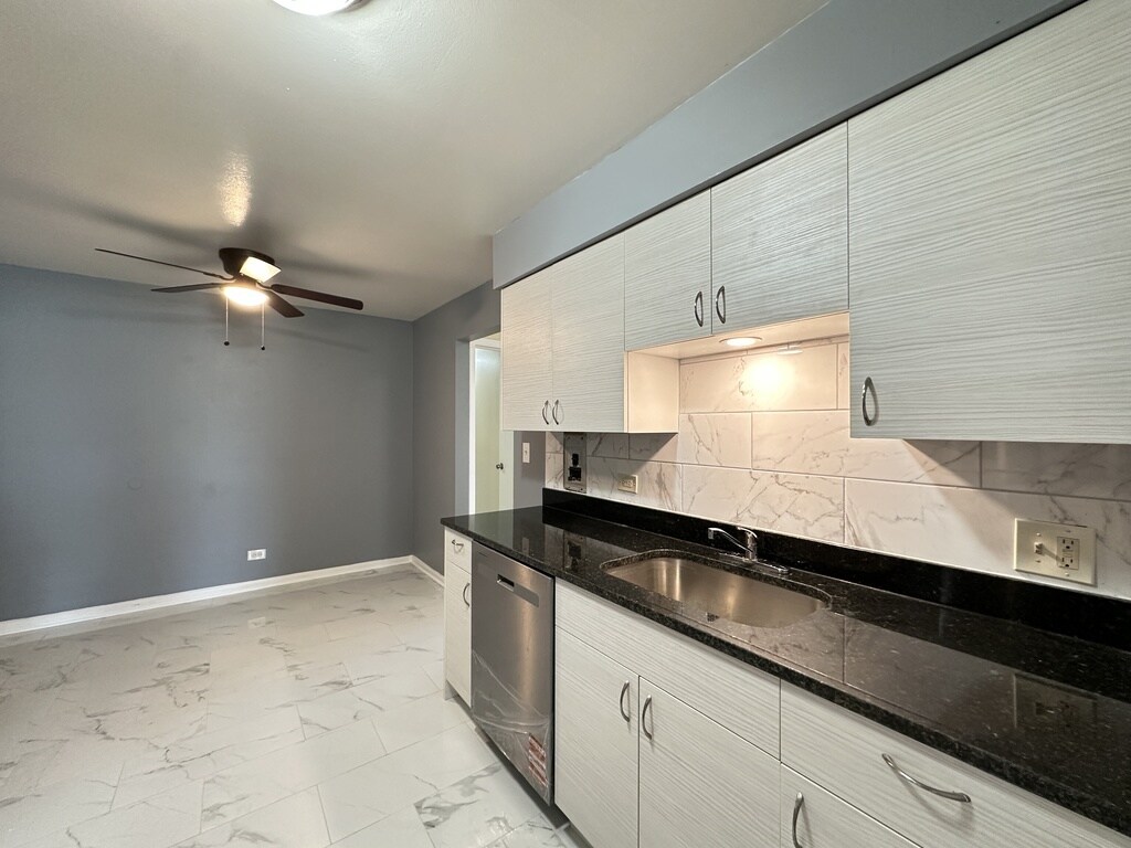 Building Photo - 620 Lincoln Ave