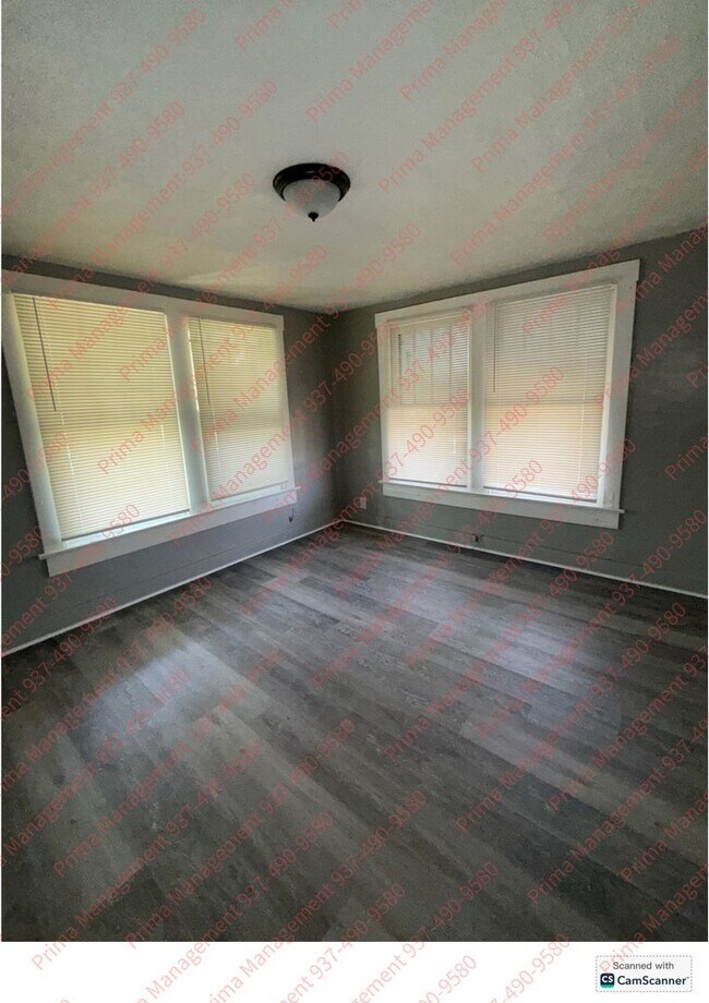 Building Photo - Great 3 bed 1 bath with large space recently updated near Cleveland Park