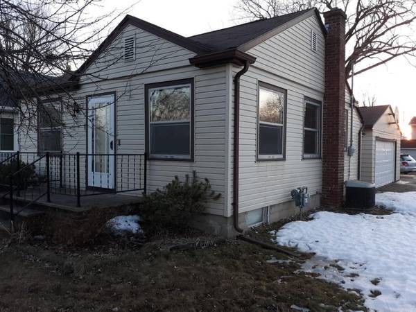 Primary Photo - 2129 N Oneida St