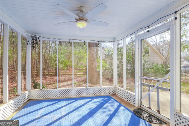 Building Photo - 801 Agate Edge